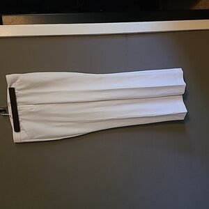 Express editor white trousers